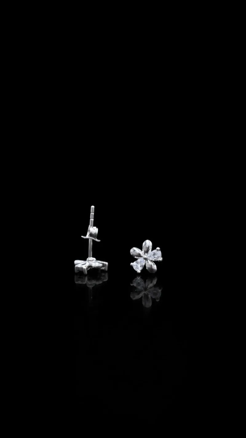 Petale Bloom Floral Stud Earrings